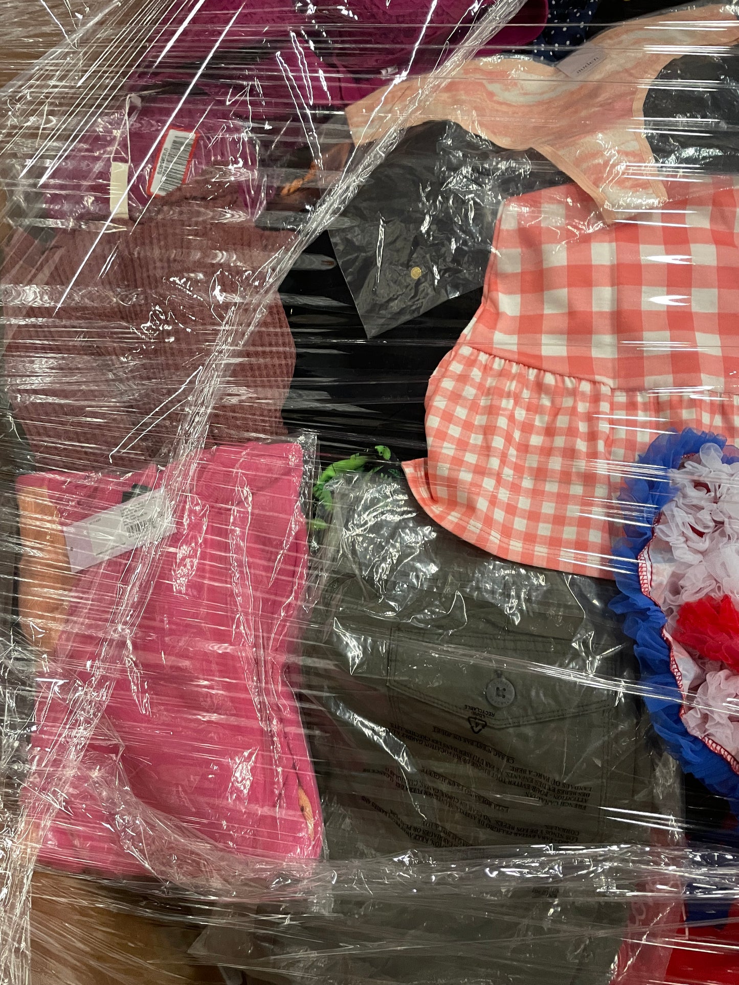 LOT #24 Wholesale Pallet of BRAND NEW Clothing! Mostly Womens/Adult (Retail Over $3000+)) Pickup Only!