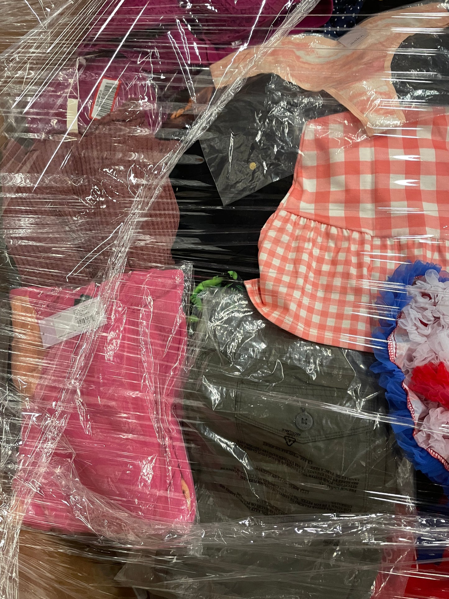 LOT #24 Wholesale Pallet of BRAND NEW Clothing!  Mostly Womens/Adult (Retail Over $3000+)) Pickup Only!